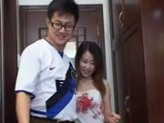 Ragazze cinesi felici in hotel