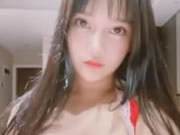 Asiatica enorme seno ragazza XiaoYouNai Selfie